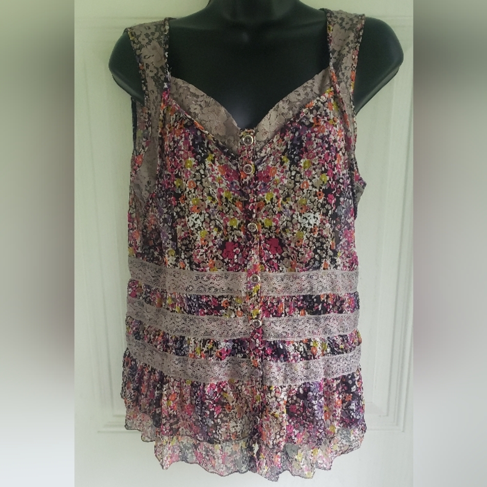 GIRL KRAZY sleeveless button front blouse
